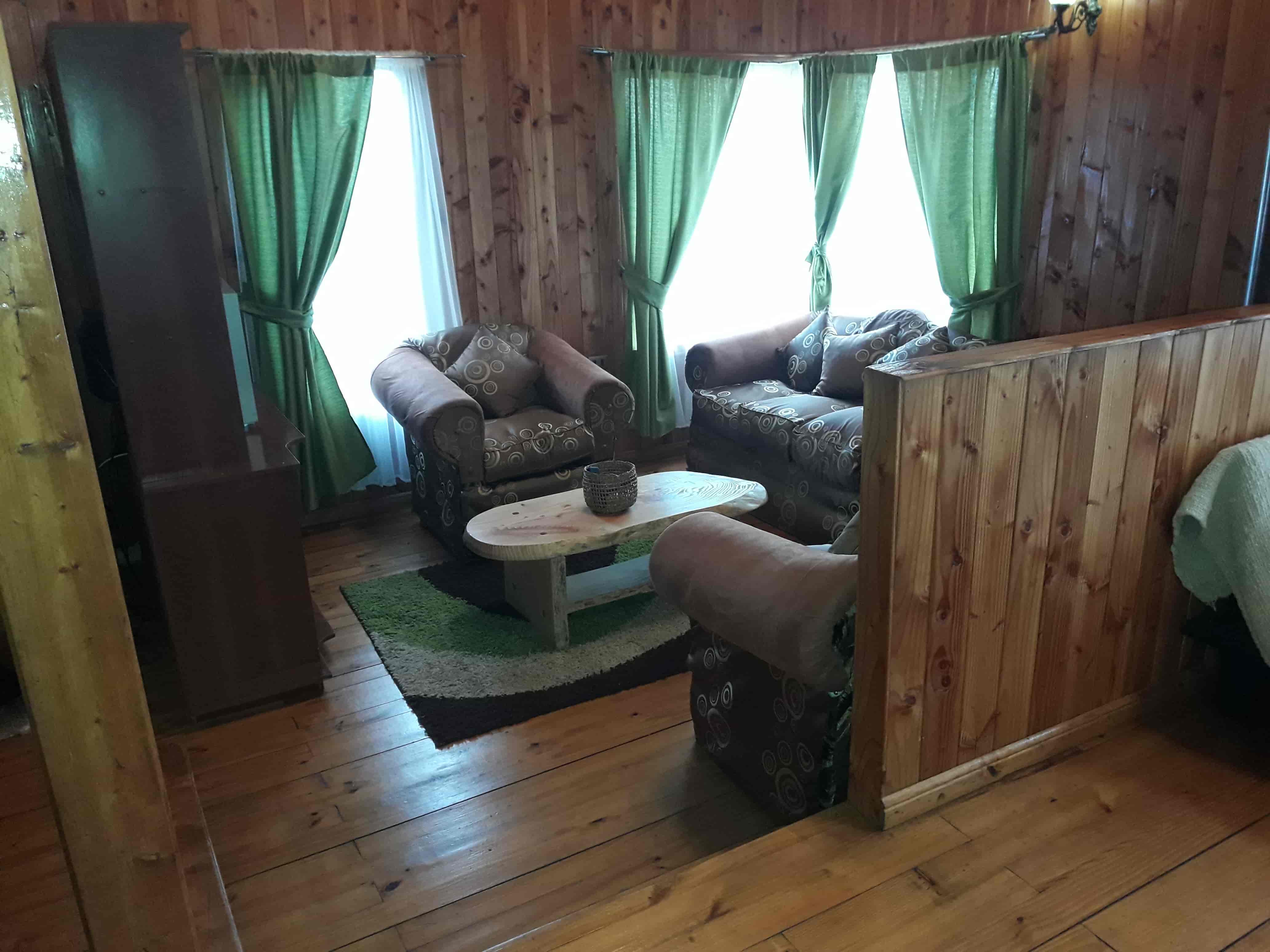 cabana2_living2-min